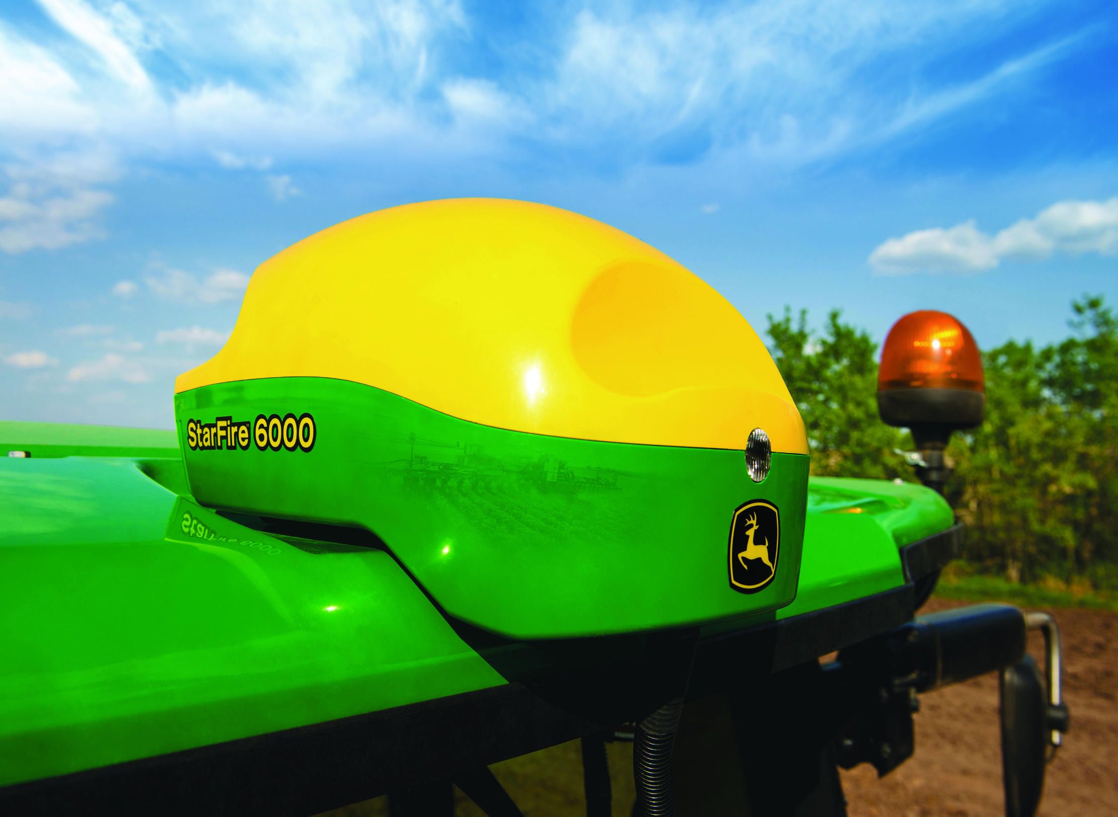3. John Deere StarFire 6000 GPS.jpg
