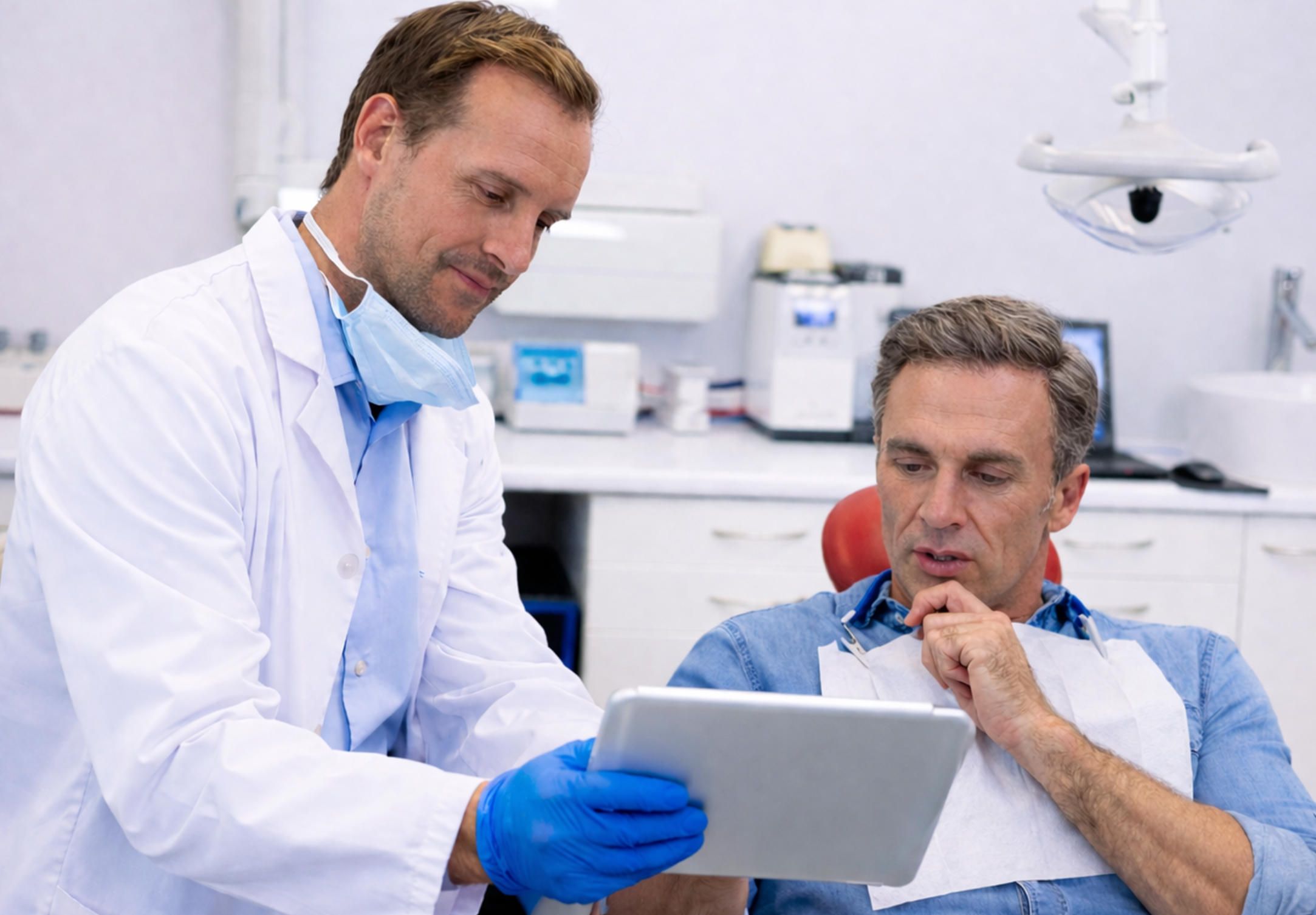 3. app-for-dentist-tablet-patient-records.jpg