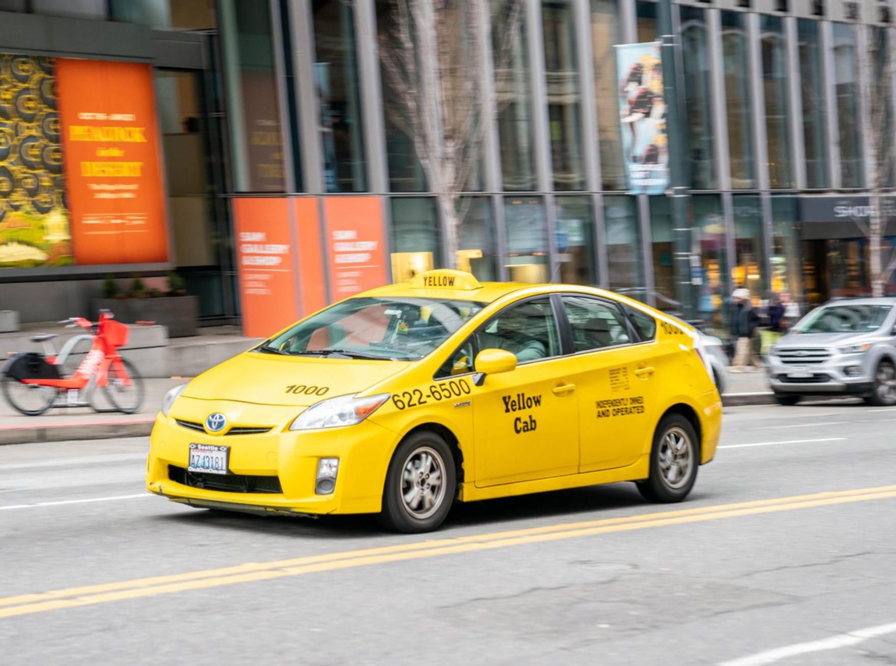 3. seattle-yellow-cab-mobile-taxi-app-street-scene.jpg