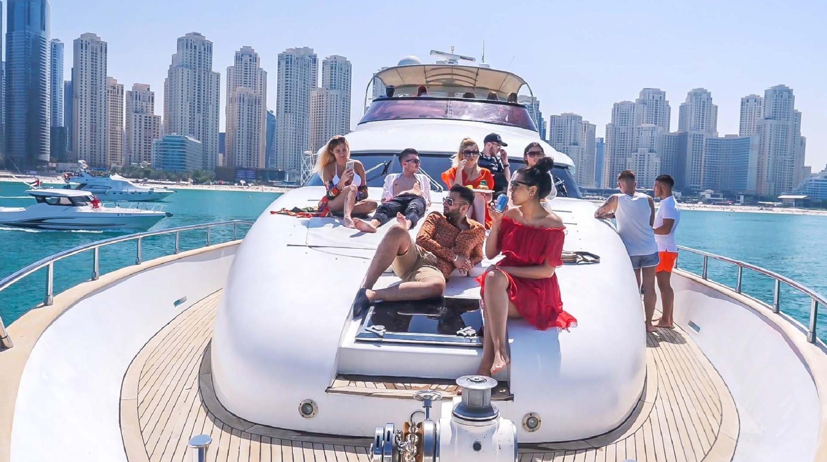 6. dubai-marina-luxury-tourism.jpg