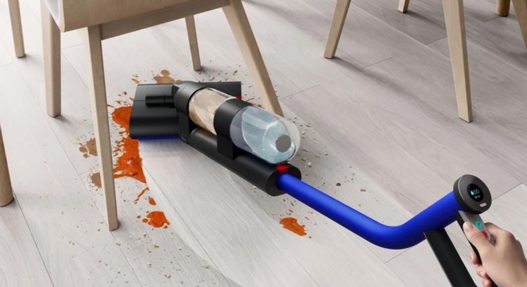 dyson-washg1-at-work.jpg
